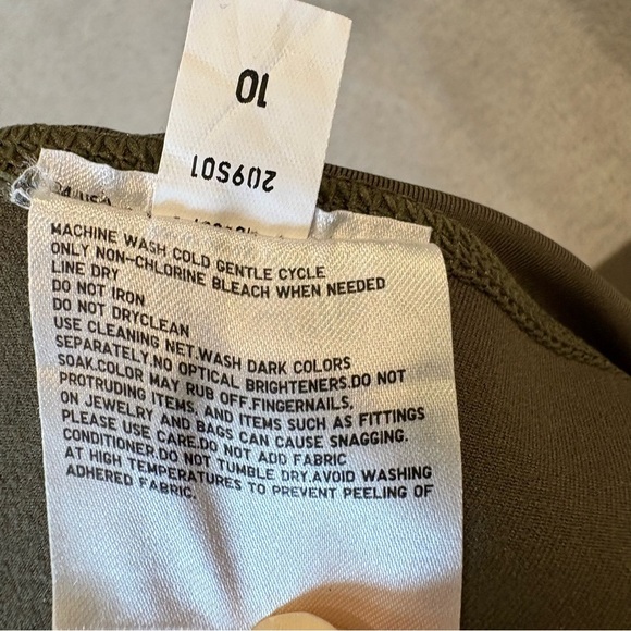 Uniqlo Khaki Gym Athletic Activewear Leggings Wmn’s Sz S - Picture 7 of 7